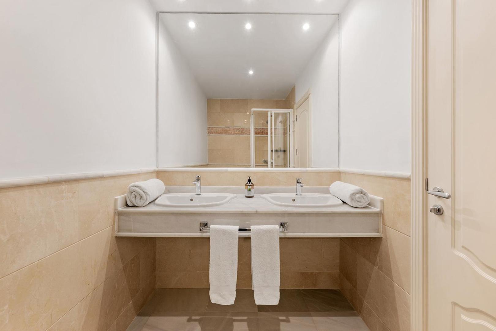 Molo Residences Boutique Apartments & Spa Марбелья Экстерьер фото